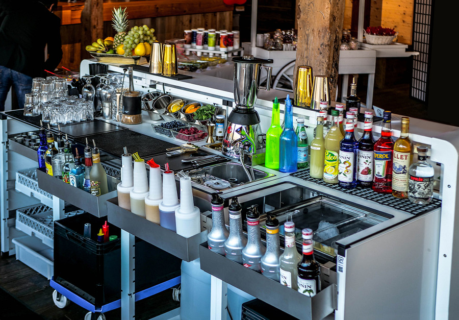 Mobile Cocktailbar mit Ausstattung