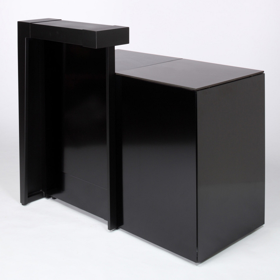 kleine faltbare Theke in schwarz.