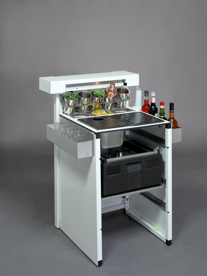 faltbare Cocktailbar mit Ausstattung.