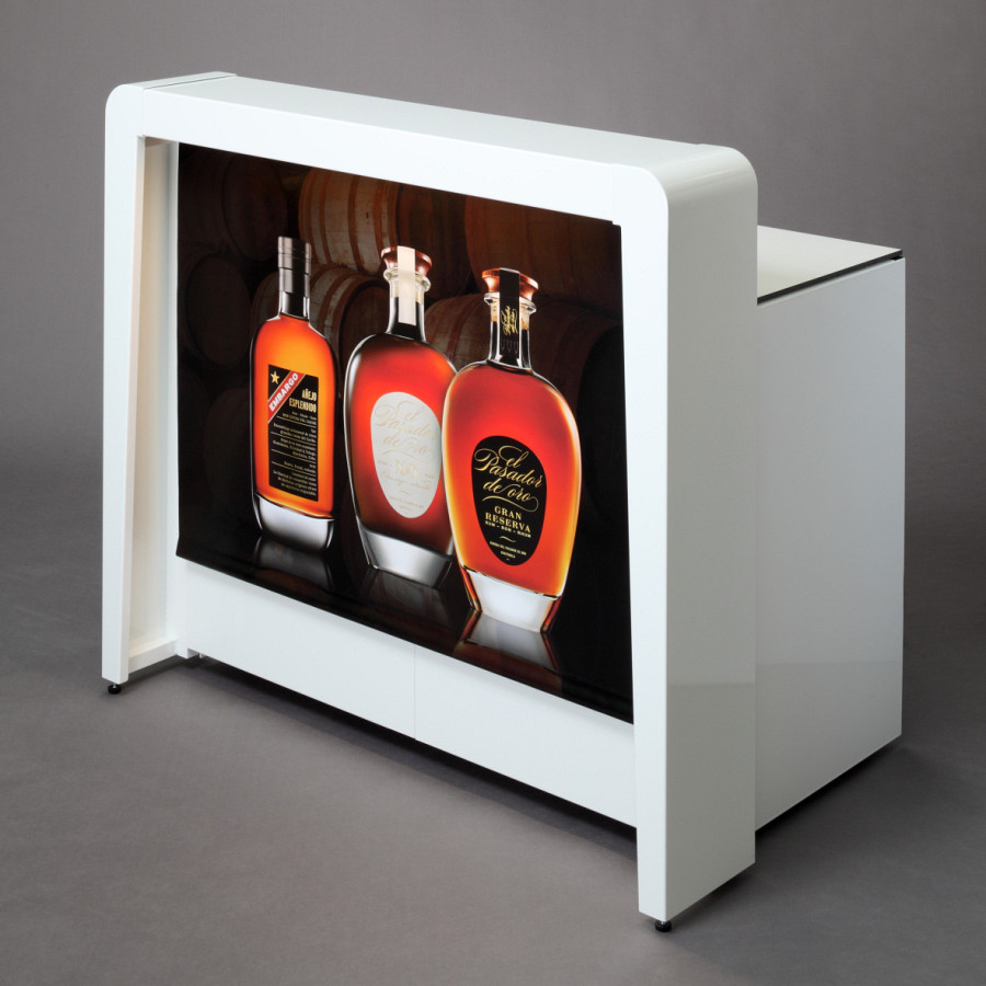 GRP-56, Mobile Cocktailtheke mit Branding.