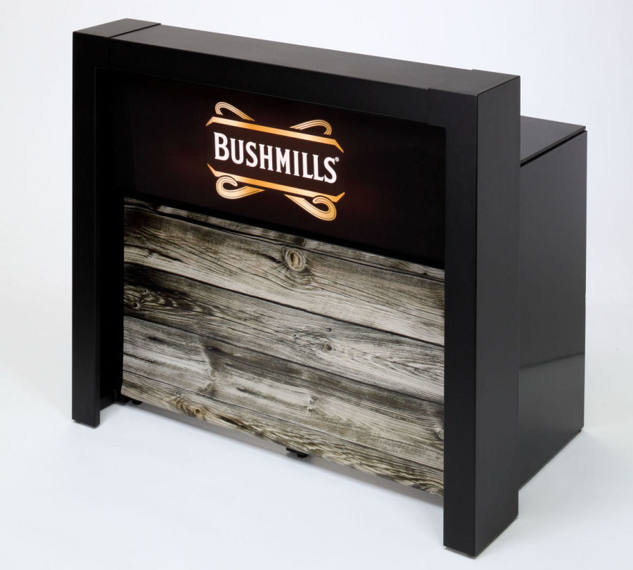 Mobile Cocktail in schwarz mit Bushmills Branding.